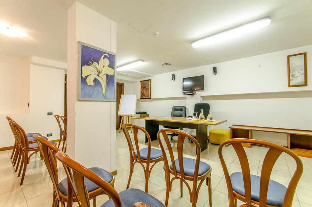 Hotel Federico II Λ' Άκουιλα Εξωτερικό φωτογραφία